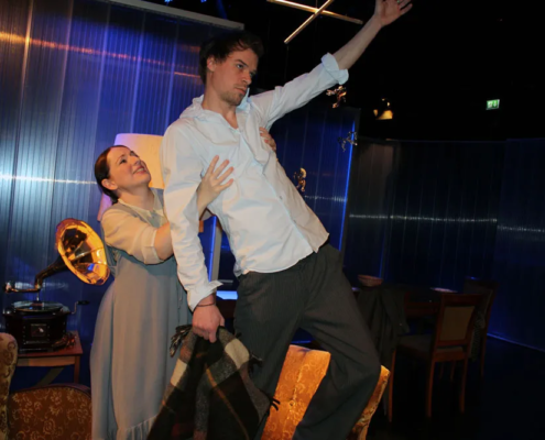 Glasmenagerie-eigenproduktion-salon-theater-taunusstein_web5 Die Glasmenagerie